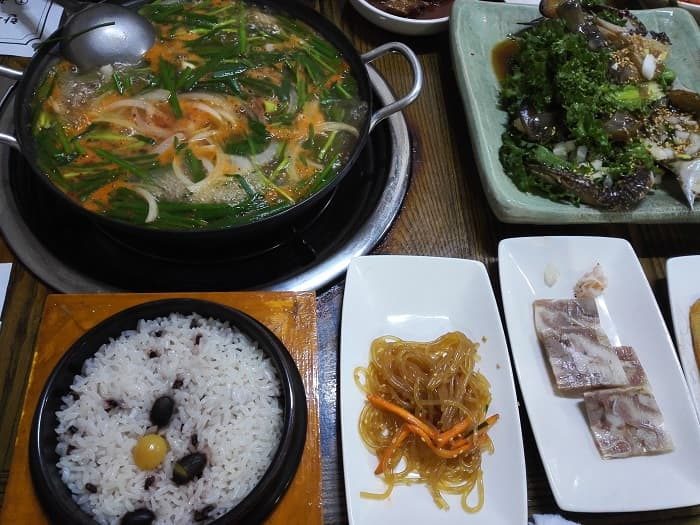 韓国の食事、雑穀や豆ご飯