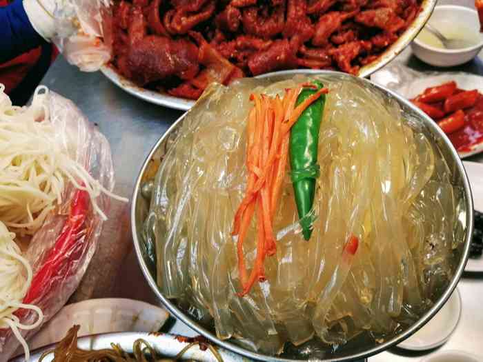 韓国広蔵市場(クァンジャンシジャン)半透明の麺