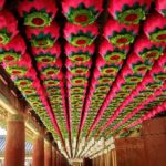 慶州仏国寺天井のハスの花の提灯